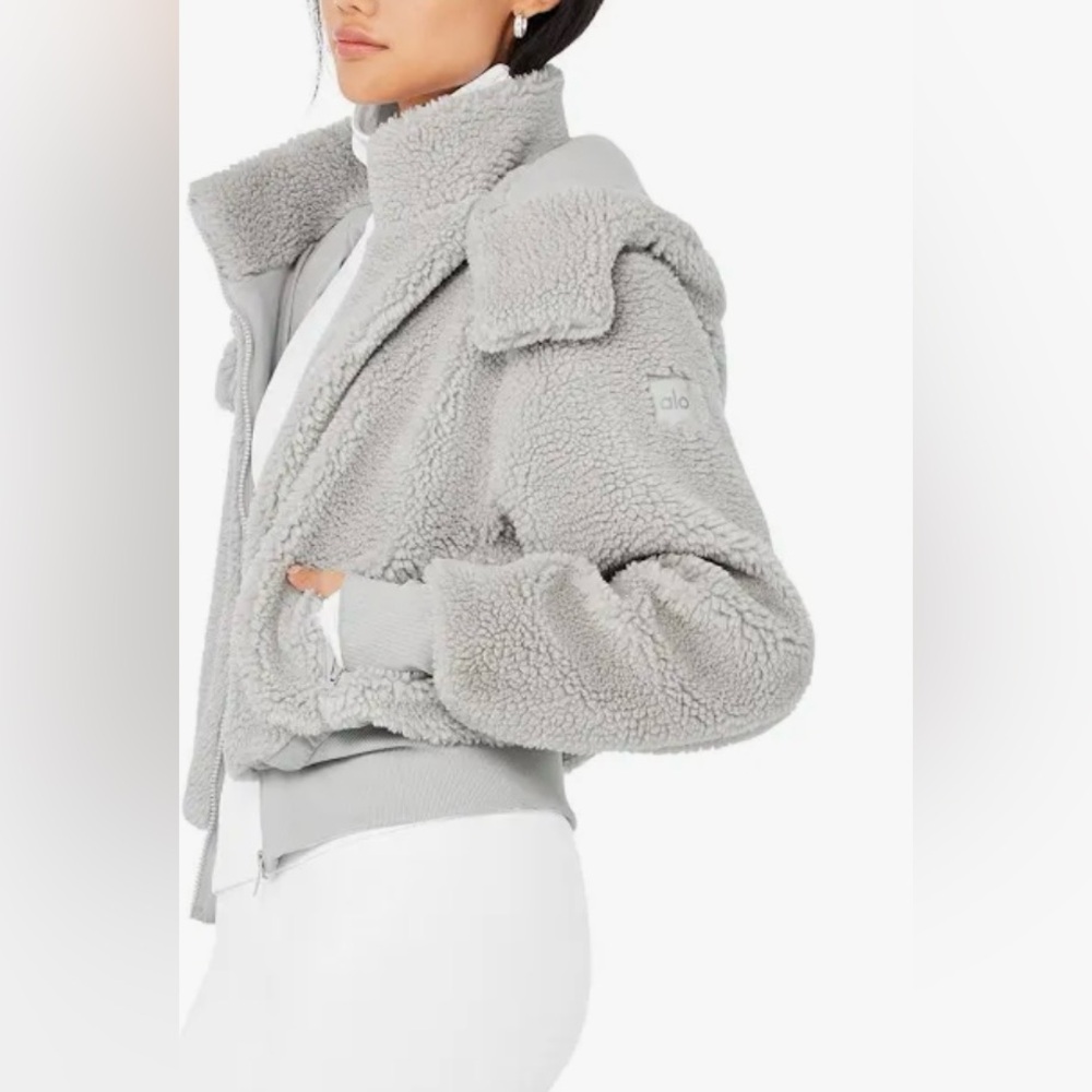 ALO Yoga Women's Light Gray Teddy Jacket